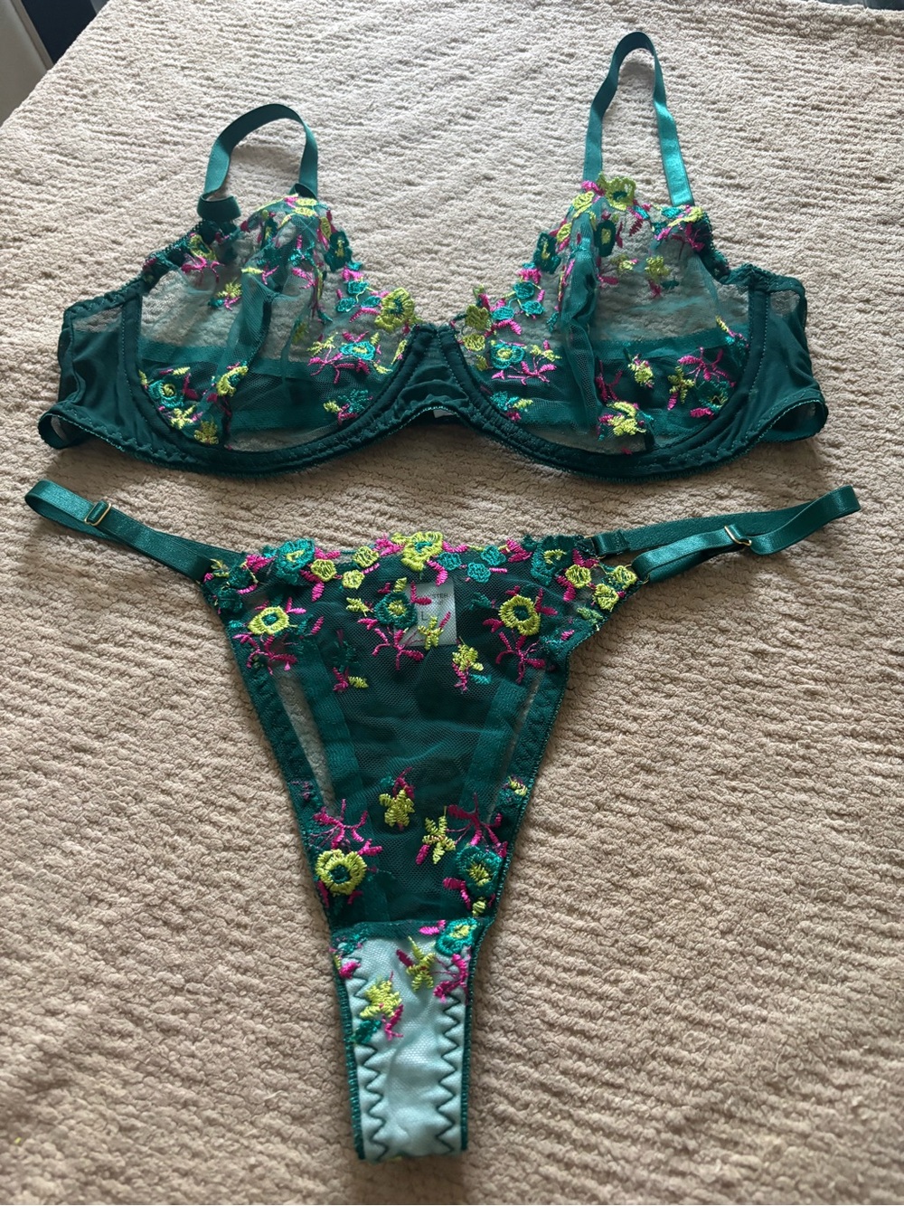 Embroidered Teal Mesh Underwire Bra & Thong Set  📣3  set:blue, green, purple